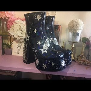 COPY - Light up platform ankle boots